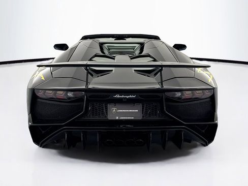 Used 2017 Lamborghini Aventador LP 750-4 Superveloce AWD/4WD image 6