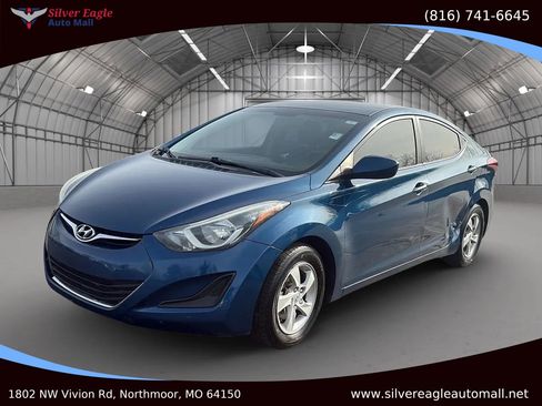 Used 2014 Hyundai Elantra SE image 1