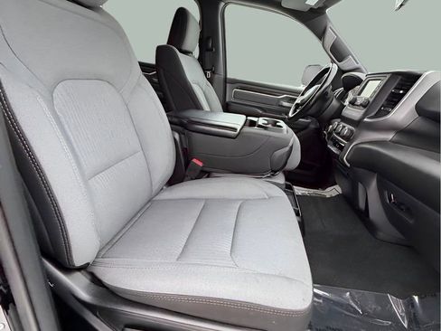 Used 2021 RAM 1500 Big Horn image 18