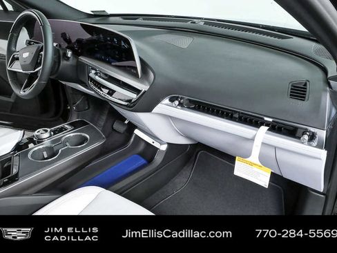 New 2026 Cadillac Lyriq Luxury RWD image 24