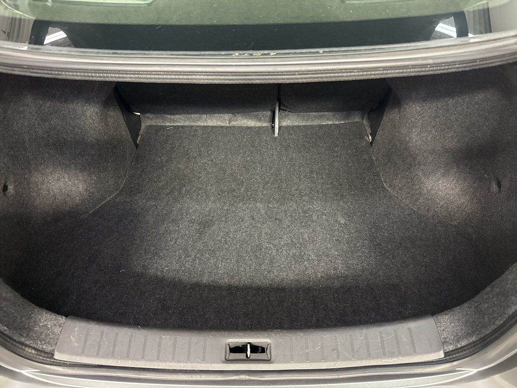 Used 2016 Nissan Sentra SR FWD image 29
