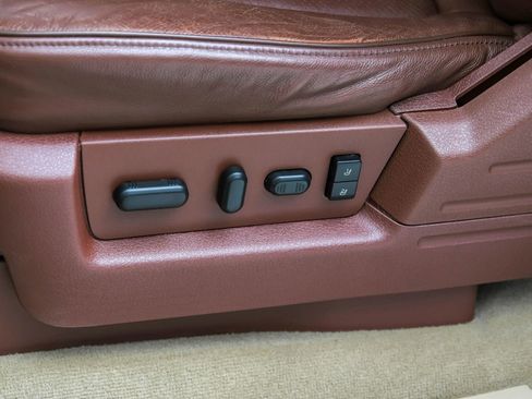 Used 2013 Ford F150 King Ranch w/ King Ranch Luxury Pkg image 29