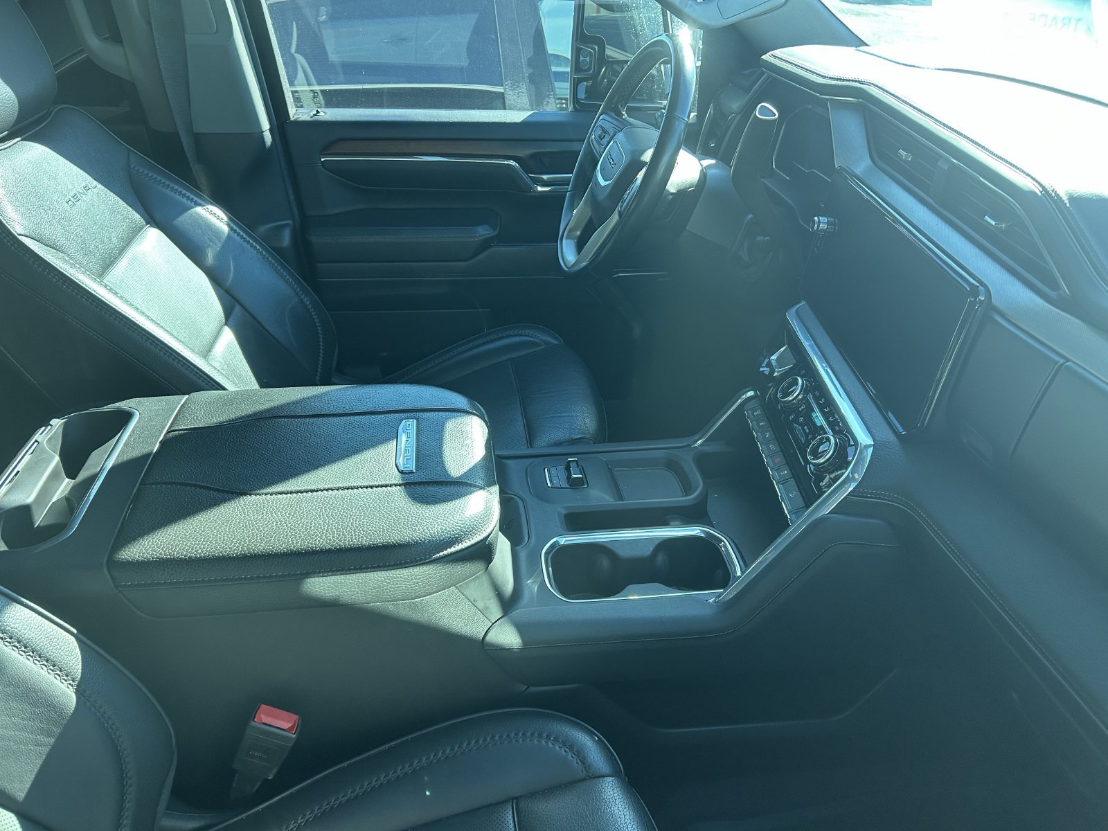 Used 2024 GMC Sierra 2500 Denali w/ Denali Reserve Package AWD/4WD image 11