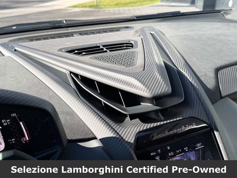 Used 2025 Lamborghini Revuelto Base image 36
