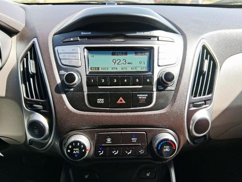 Used 2013 Hyundai Tucson GLS AWD/4WD image 25