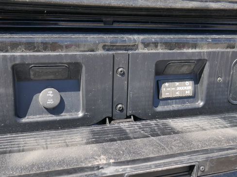 Used 2024 GMC Sierra 2500 AT4X AWD/4WD image 27