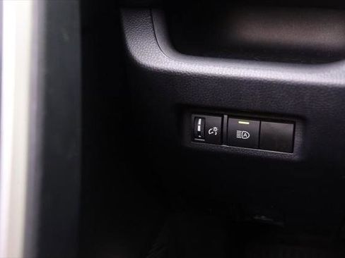 Certified 2024 Toyota RAV4 LE AWD/4WD image 19