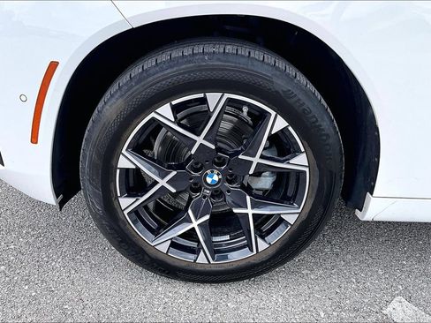 Used 2025 BMW X3 xDrive30i AWD/4WD image 11