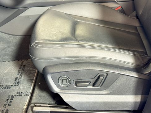 Used 2025 Audi Q7 3.0T Premium Plus w/ Premium Plus Package image 17