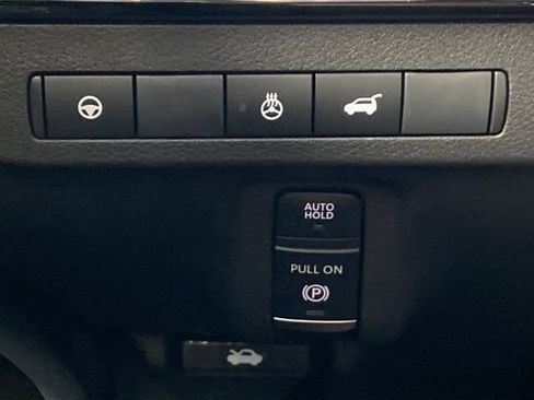 New 2025 Nissan Murano SL image 14