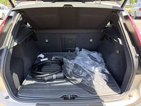 Certified 2023 Volvo XC40 Recharge Ultimate w/ Protection Package Premier AWD/4WD image 23
