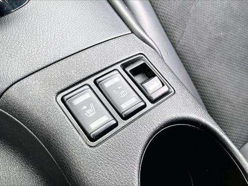 Certified 2025 Nissan Z Performance w/ Floor Mat Package RWD image 32