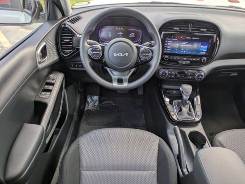 Used 2025 Kia Soul S FWD image 14