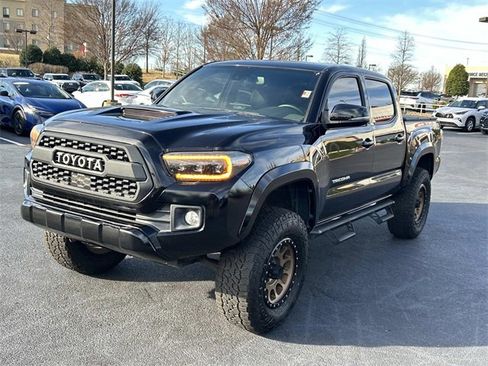 Used 2019 Toyota Tacoma TRD Sport image 8