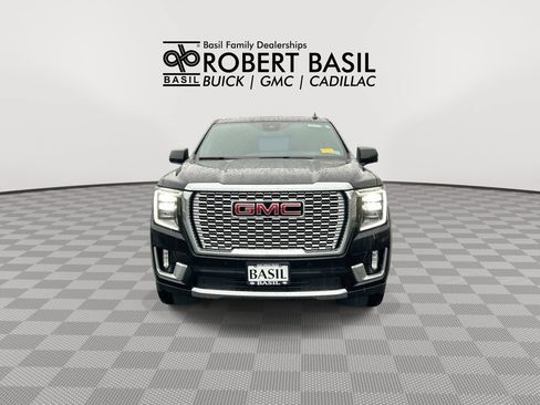 Used 2023 GMC Yukon XL Denali AWD/4WD image 3