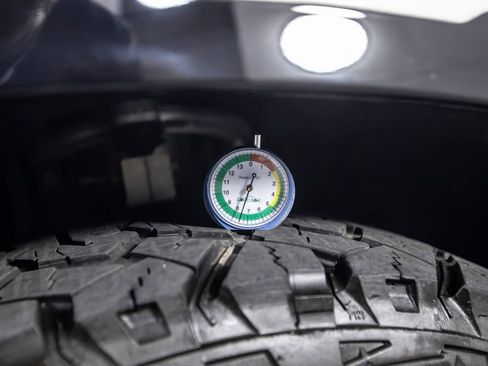 Used 2022 Land Rover Defender 90 X-Dynamic HSE AWD/4WD image 42