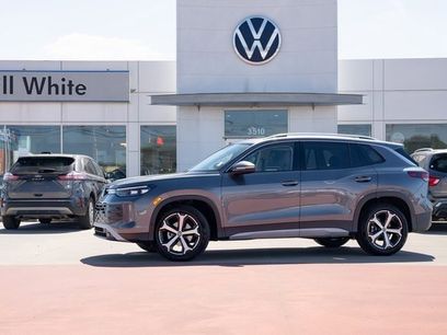 New 2025 Volkswagen Tiguan SE