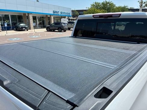Certified 2024 GMC Sierra 1500 AT4 w/ Technology Package AWD/4WD image 7