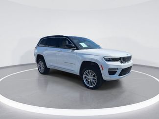 Used 2022 Jeep Grand Cherokee Summit w/ Luxury Tech Group V AWD/4WD video 2