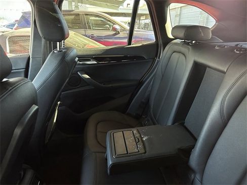 Used 2017 BMW X1 sDrive28i image 10