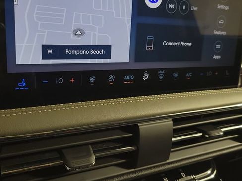 Used 2025 Lincoln Corsair Reserve FWD image 29