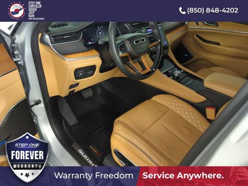 Used 2021 Jeep Grand Cherokee L Summit AWD/4WD image 10