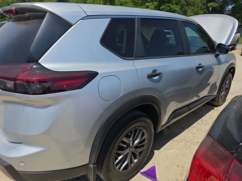 Used 2025 Nissan Rogue S FWD image 6