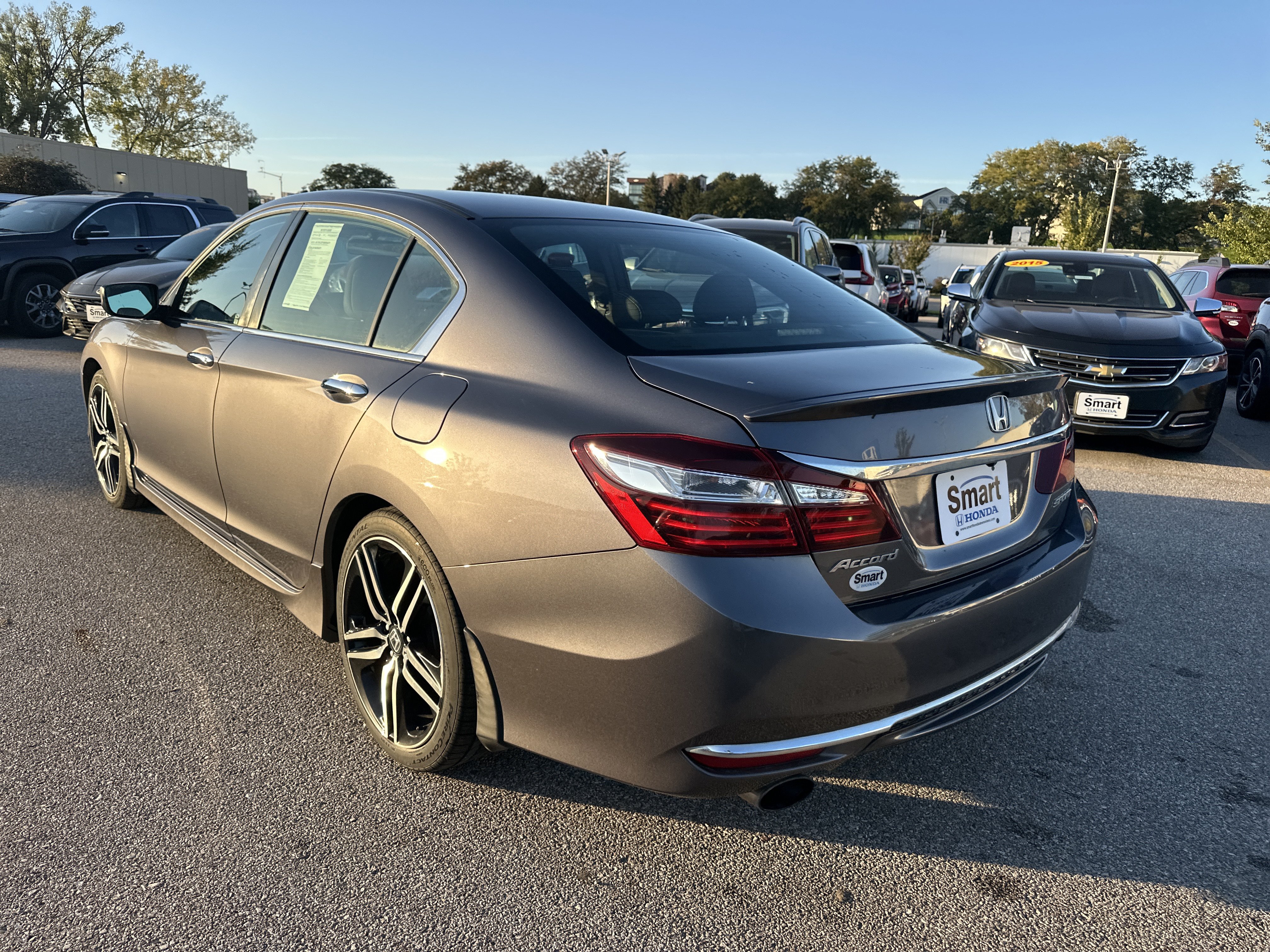 Used 2017 Honda Accord Sport image 7