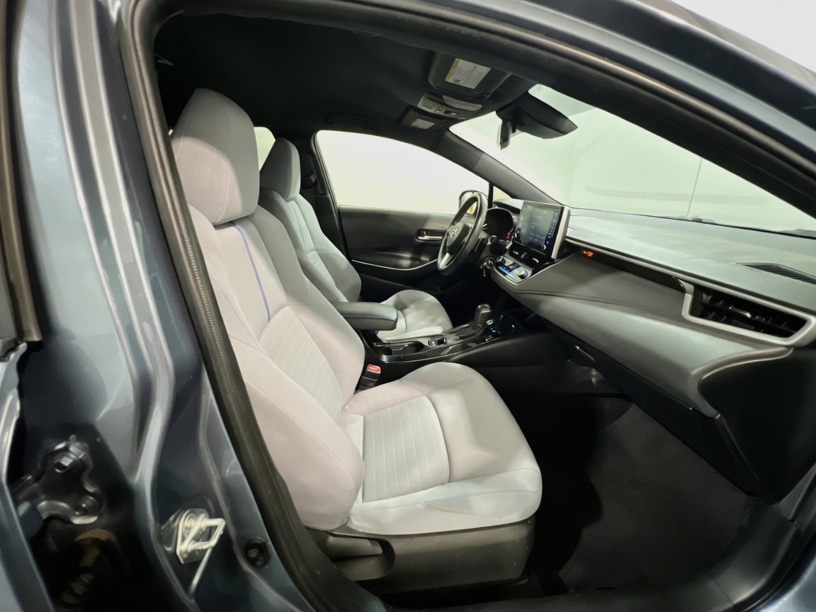 Used 2020 Toyota Corolla SE FWD image 19