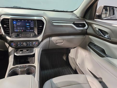 Used 2020 GMC Acadia SLT FWD image 11