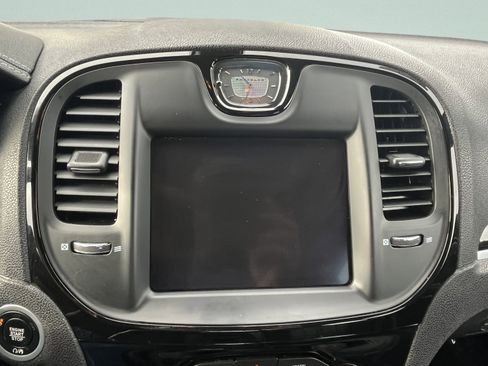 Used 2022 Chrysler 300 S image 12