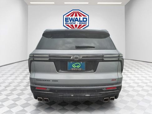 Certified 2026 Chevrolet Traverse RS w/ LPO, Floor Liner Package AWD/4WD image 8