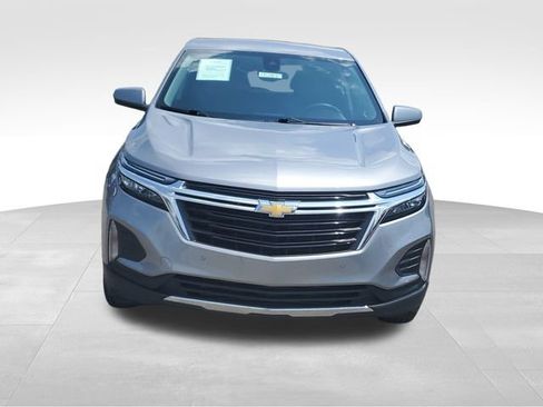 Used 2024 Chevrolet Equinox LT AWD/4WD image 2