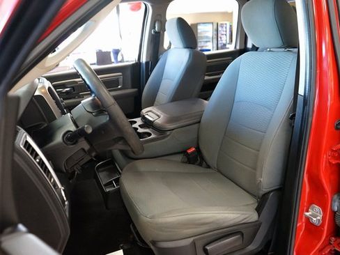 Used 2018 RAM 1500 Classic SLT image 2