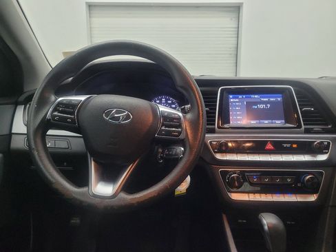 Used 2018 Hyundai Sonata SE FWD image 22