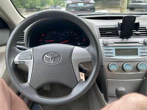 Used 2007 Toyota Camry LE FWD image 19