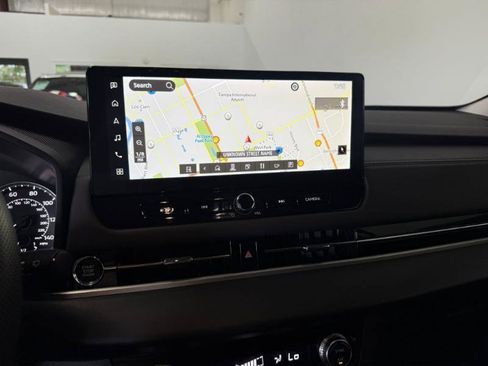 Used 2025 Mitsubishi Outlander SE FWD image 16