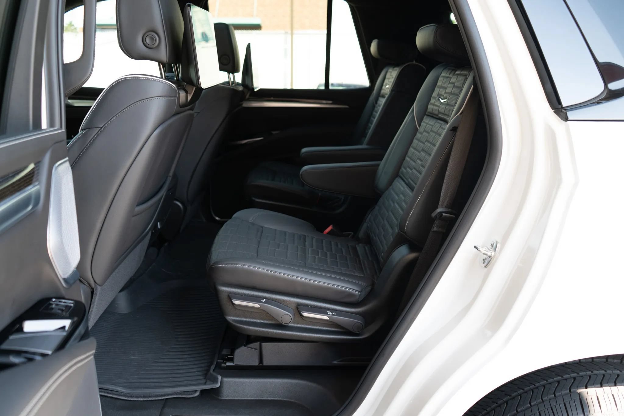 Used 2025 Cadillac Escalade V w/ LPO, Floor Liner Package AWD/4WD image 70