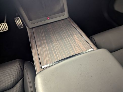 Used 2024 Tesla Model X image 64