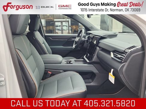New 2026 GMC Acadia AT4 w/ Luxury Package AWD/4WD image 42