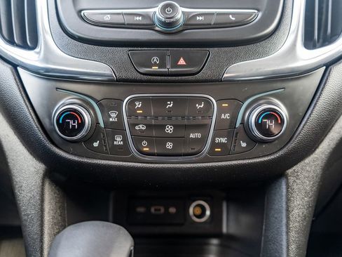 Used 2022 Chevrolet Equinox LT image 28