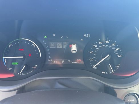 New 2025 Toyota Sienna XLE image 18