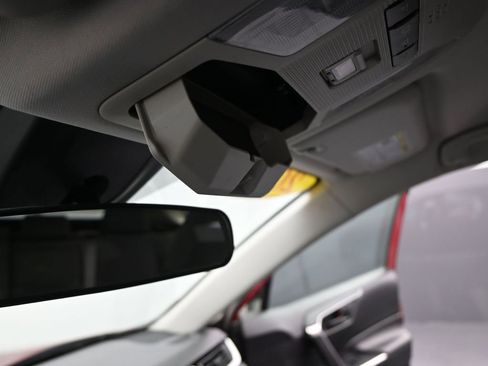 Used 2019 Toyota RAV4 LE w/ Carpet Mat Package image 34