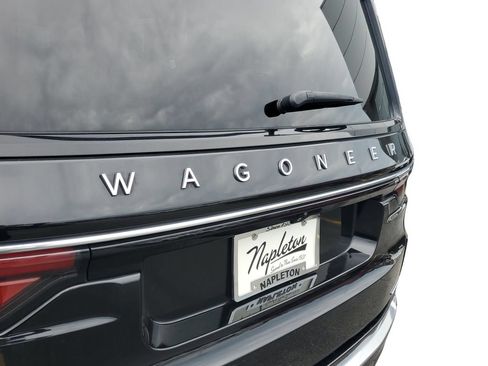 Used 2023 Jeep Wagoneer Series III w/ Preferred Equipment Group AWD/4WD image 30