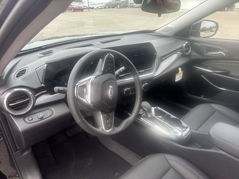 New 2026 Chevrolet Trax ACTIV w/ Driver Confidence Package FWD image 9