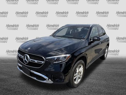 Certified 2023 Mercedes-Benz GLC 300 4MATIC w/ Exclusive Trim Package image 7