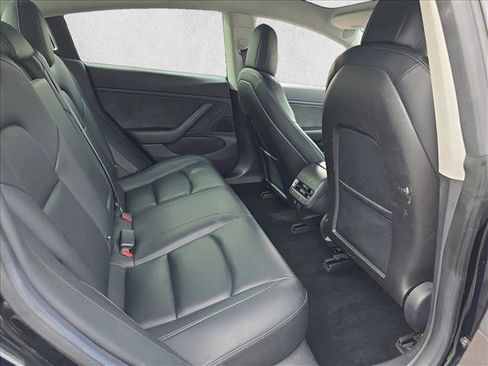Used 2018 Tesla Model 3 Long Range image 11