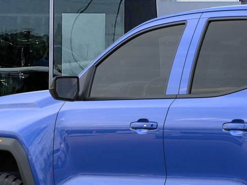 New 2025 GMC Canyon Elevation w/ Convenience Package image 12