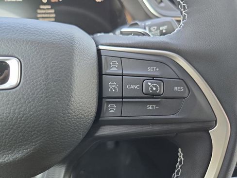 New 2025 Jeep Grand Cherokee Altitude RWD image 24