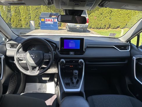 Certified 2025 Toyota RAV4 XLE AWD/4WD image 14